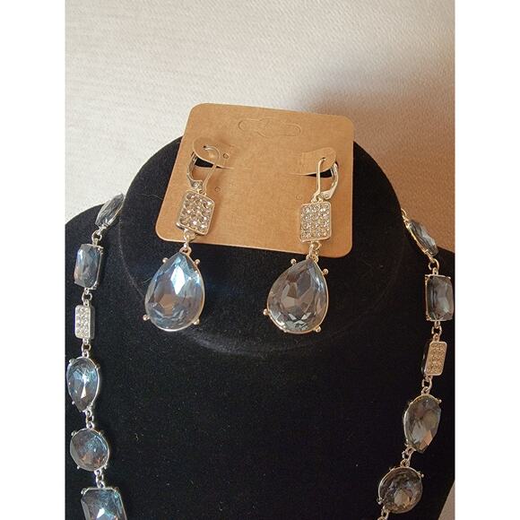 Faceted Crystal Statement Necklace & Drop Earring Set – Silver Tone - Picture 2 of 4